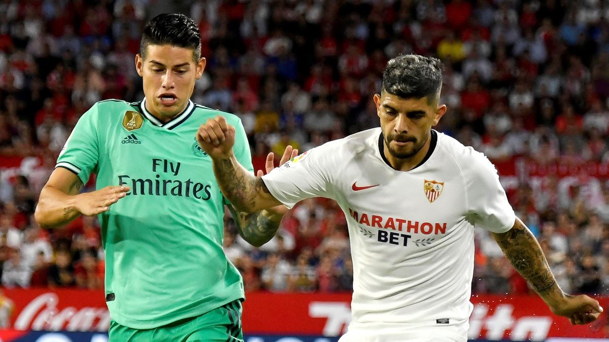 PAP/EPA / Raul Caro Cadenas / Na zdjęciu: James Rodriguez (z lewej) i Ever Banega (z prawej)