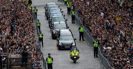 Oblężenie Londynu. Trumnę z ciałem Elżbiety II wystawią na widok publiczny