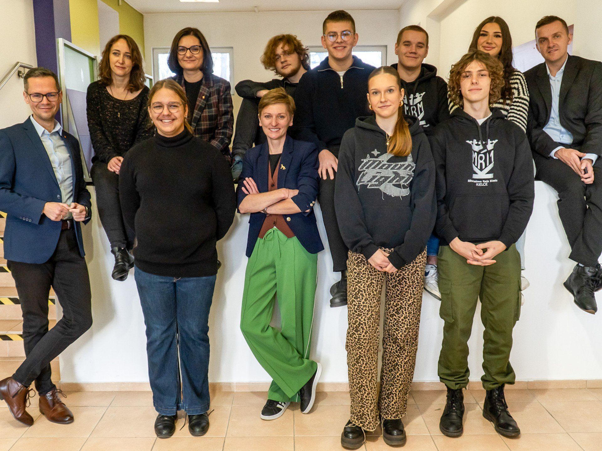 - Urban Lab to laboratorium miejskie. Miejsce, które współtworzymy razem z młodymi kielczankami i kielczanami. Tu będą się odbywać warsztaty, spotkania, konsultacje, a także wydarzenia, które mają realny wpływ na kształtowanie polityki młodzieżowej w Kielcach. To przestrzeń do działania, wymiany pomysłów i budowania relacji - komentuje prezydentka Agata Wojda.