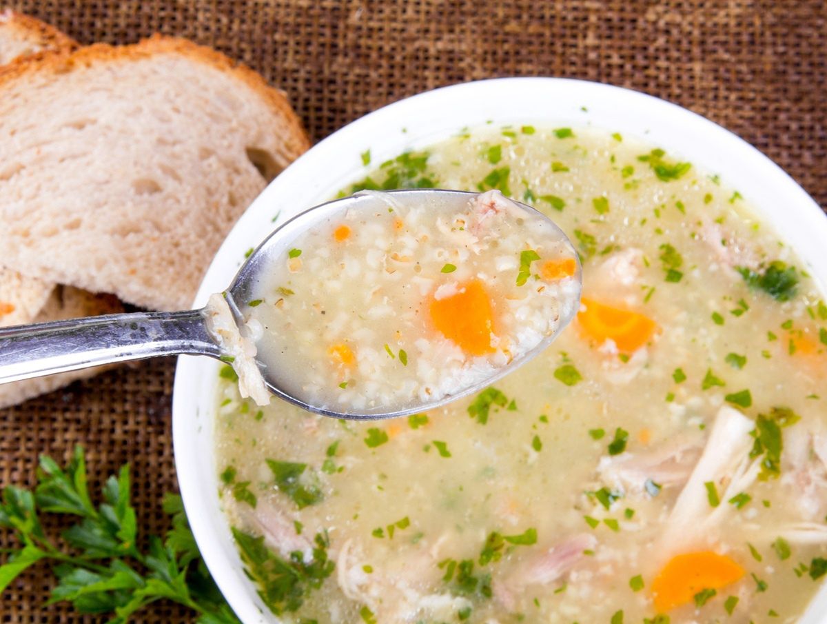 Ta zupa zrobi porządek w jelitach po świętach. Gotowały ją nasze babcie