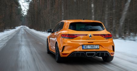 Test: Renault Megane R.S. po liftingu - Francuzi wciąż udowadniają, że potrafią robić emocjonujące hot-hatche