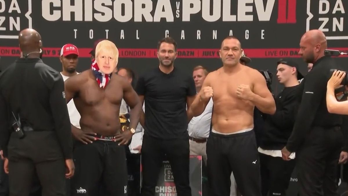 Twitter / Matchroom Boxing / Na zdjęciu: ceremonia ważenia przed walką Chisora - Pulew