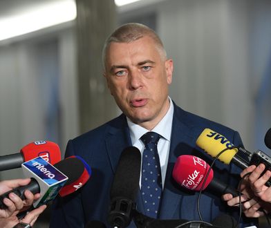 "Czy PiS to partia złodziei?". Roman Giertych odpowiada w swoim programie