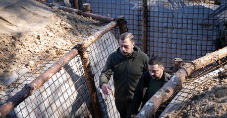 "Opcje od złych, po gorsze". Piętrzą się problemy Zełenskiego