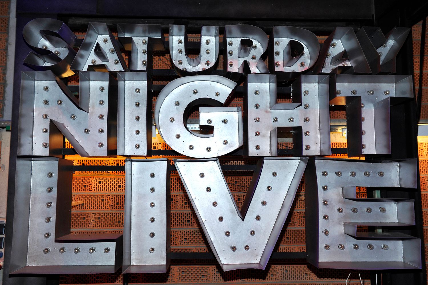 Piotr Adamczyk pierwszym gospodarzem SNL