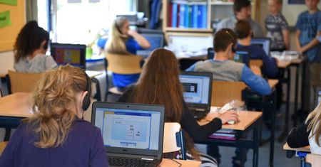 Ataki cybernetyczne na polskie szkoły i uczelnie. Nawet 950 przestępstw tygodniowo