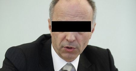 Zatrzymanie byłego szefa KNF. "Czas najwyższy" kontra "dochodzimy do granicy obłędu"