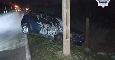 21-latka wjechała w słup. Była pijana