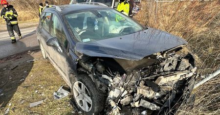 Czołowe zderzenie na Wirażowej w Warszawie. Trzecie w ciągu 3 tygodni