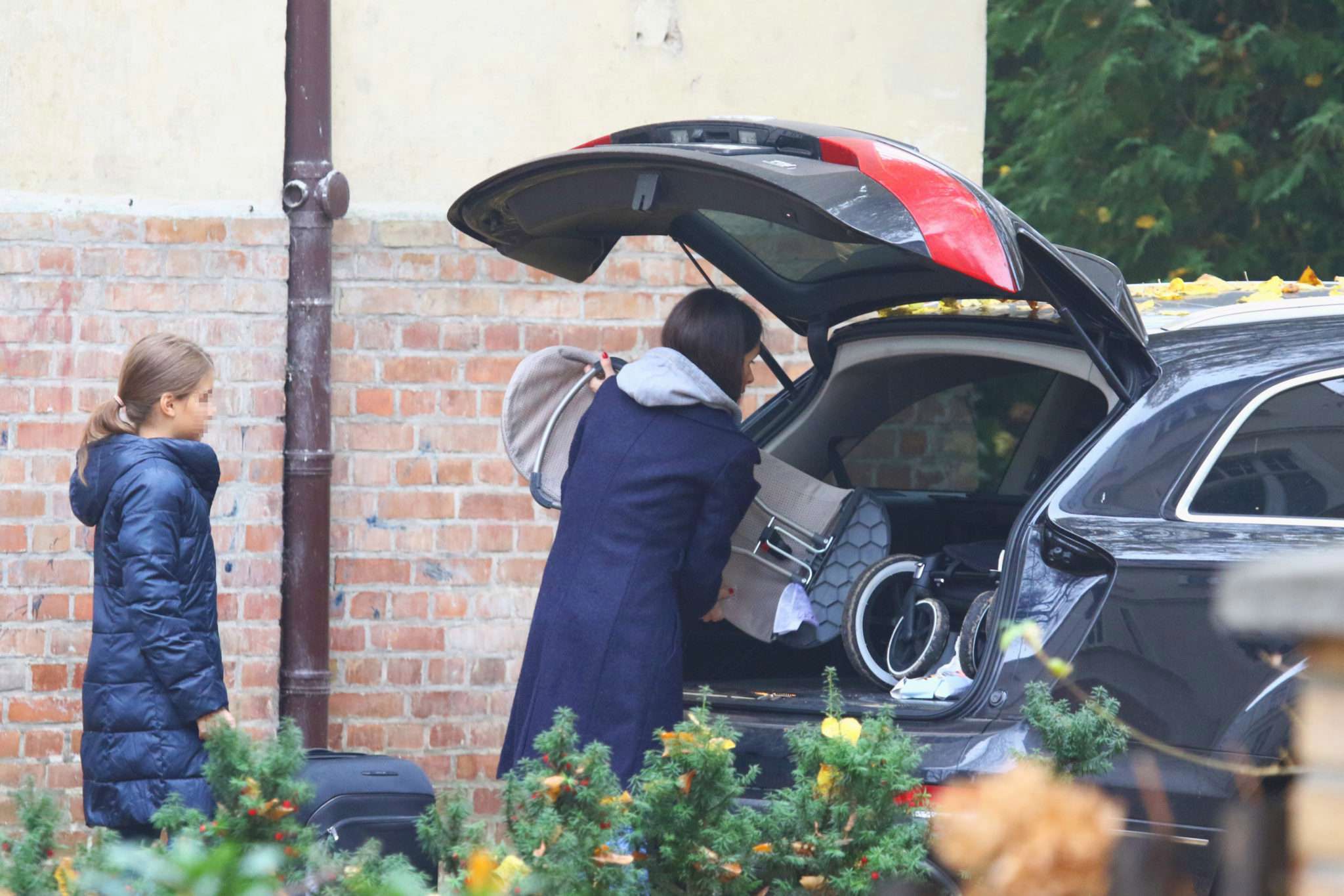 Marta Kaczyńska z dziećmi w podróży
