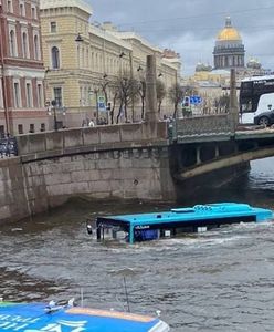 Dramat w Petersburgu. Autobus spadł z mostu do rzeki