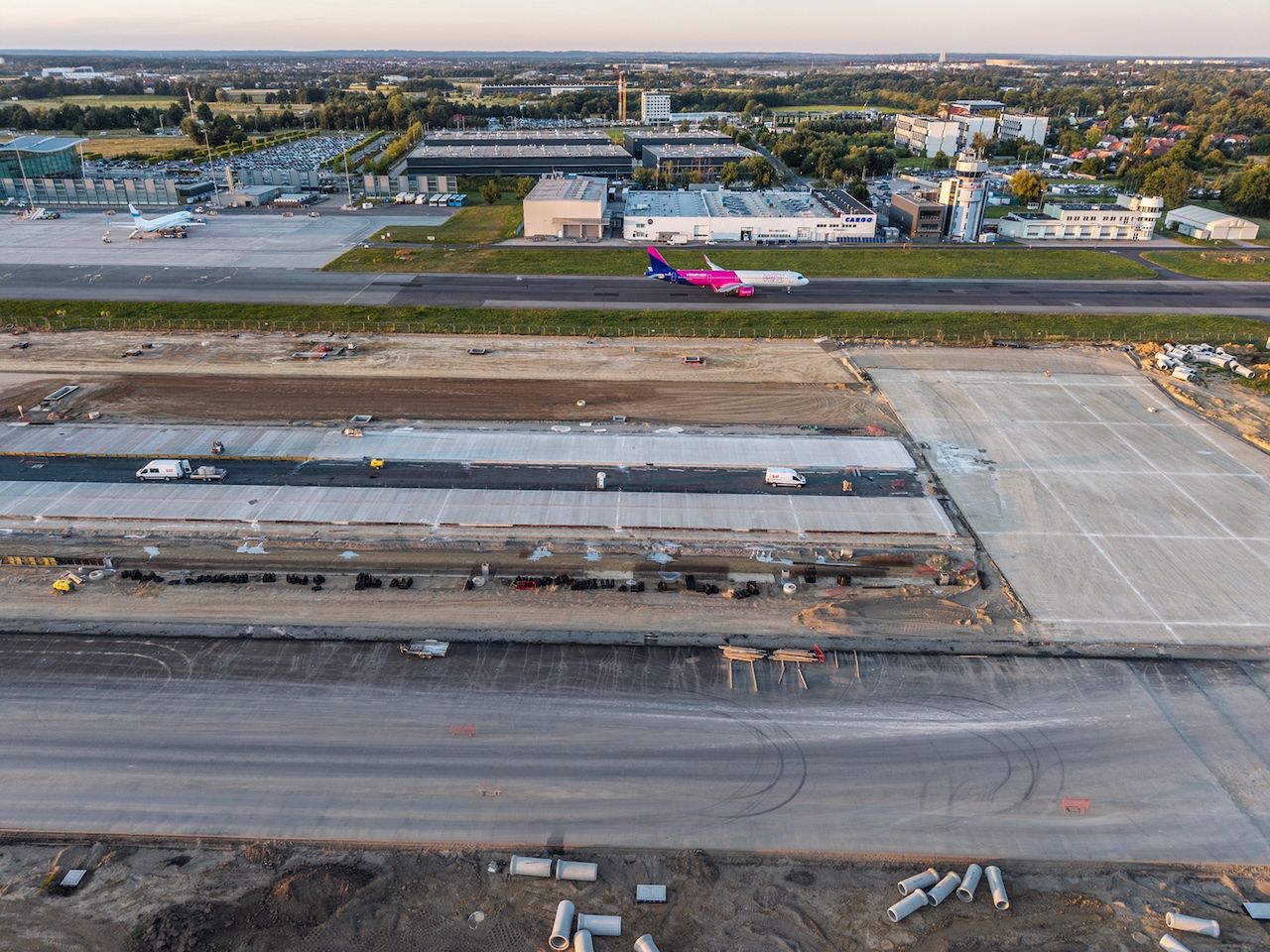 Rozbudowa lotniska we Wrocławiu cały czas trwa