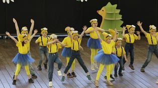 Szczecin: Przedszkolaki śpiewały i tańczyły w Teatrze Letnim, hucznie obchodząc "Święto Konwalii"