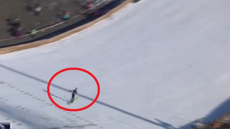 Ziga Jelar ląduje skok na 150 metr w Willingen