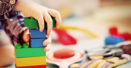 Opiekunka stosowała przemoc w przedszkolu? Dyrektorka "w szoku"