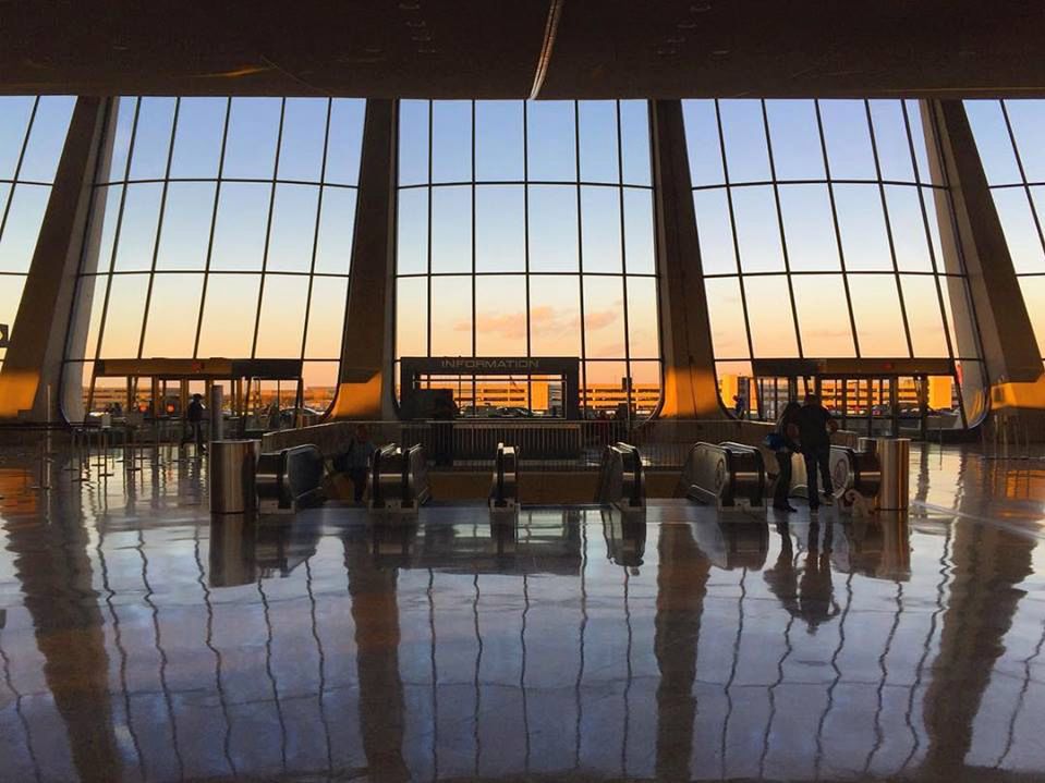 Międzynarodowe lotnisko Waszyngton Dulles (IAD). Jak dotrzeć z lotniska do centrum?