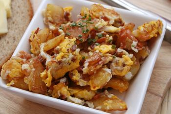 Ziemniaki po swojsku. To pyszne danie rozgrzewa i syci na długo w mroźne dni