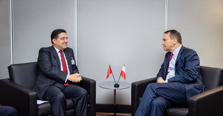 "Scenariusze końca wojny". Sikorski spotkał się z chińskim odpowiednikiem