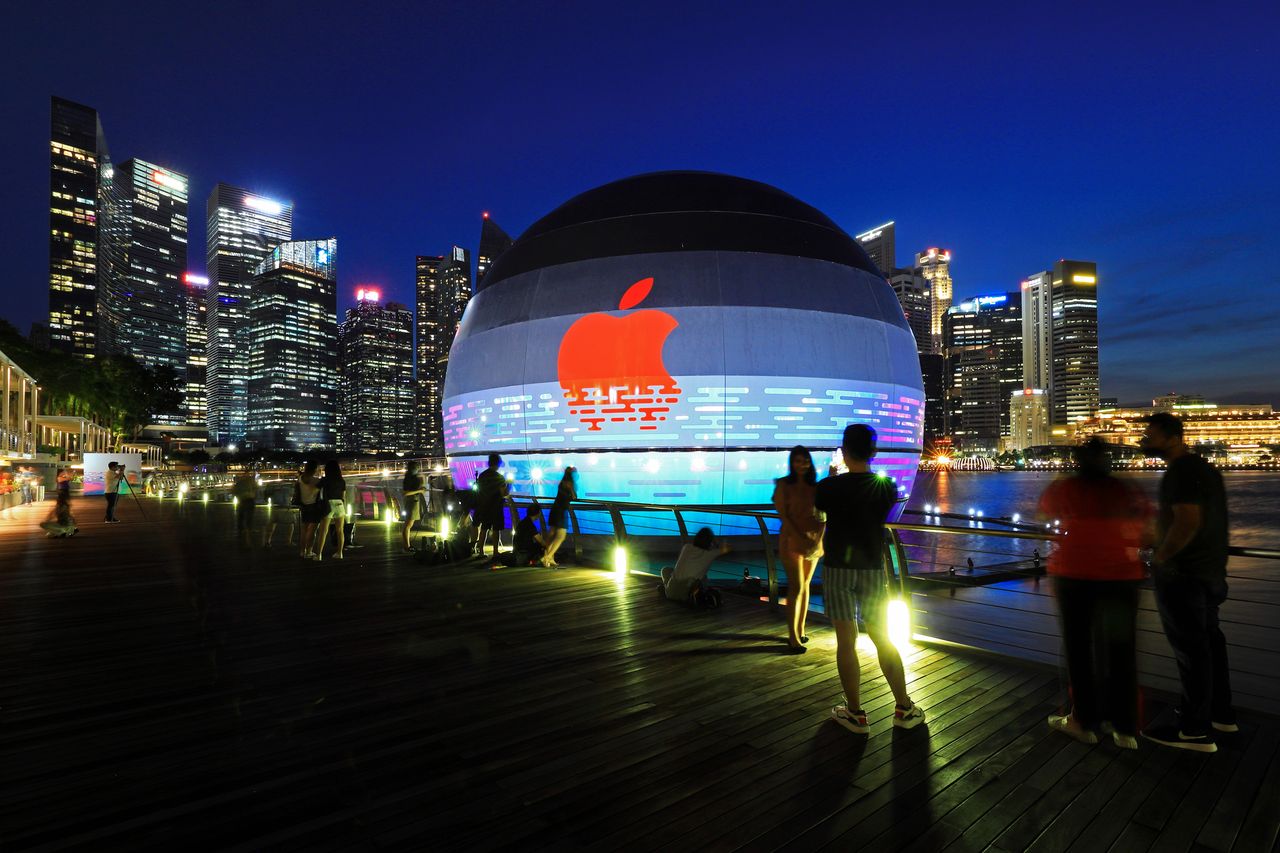 Salon Apple Store w Singapurze, fot. Getty Images