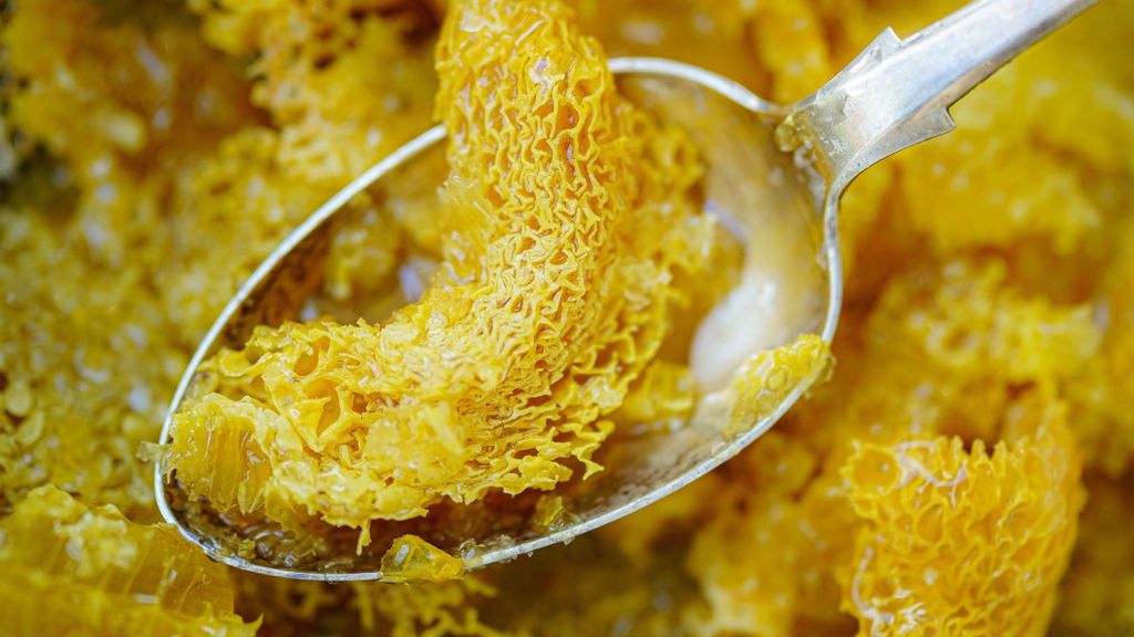 Dlaczego warto jeść miód?