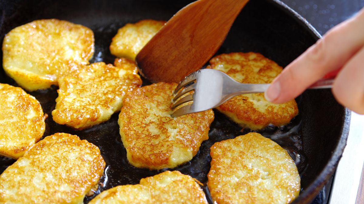 Placki ziemniaczane z żółtym serem
