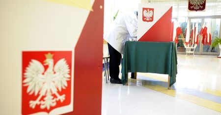 Cisza wyborcza przedłużona do 22:30!