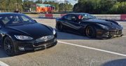 Tesla Model S P85D vs. Ferrari F12 - wyścig na ćwiartkę