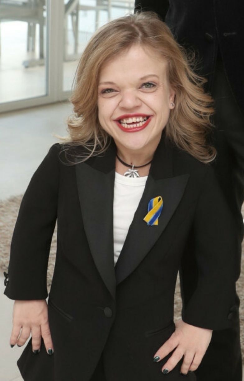 Anna Dzieduszycka i twórcy "Sukienki" pozują w Los Angeles