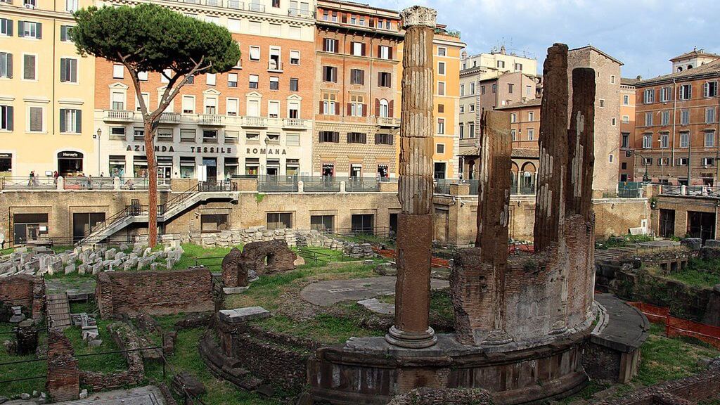 Largo di Torre Argentina