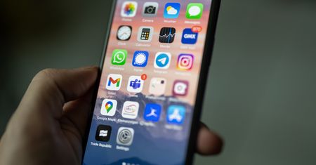 iMessage w iOS 15 chce być jak WhatsApp? Wychodzą na jaw nowe szczegóły
