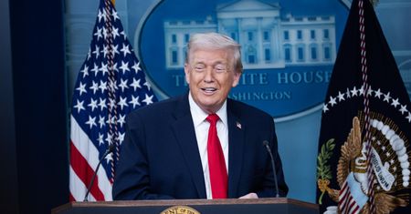 Trump i Walz na "podobnych falach". Prezydent USA zapowiada współpracę w Minnesocie