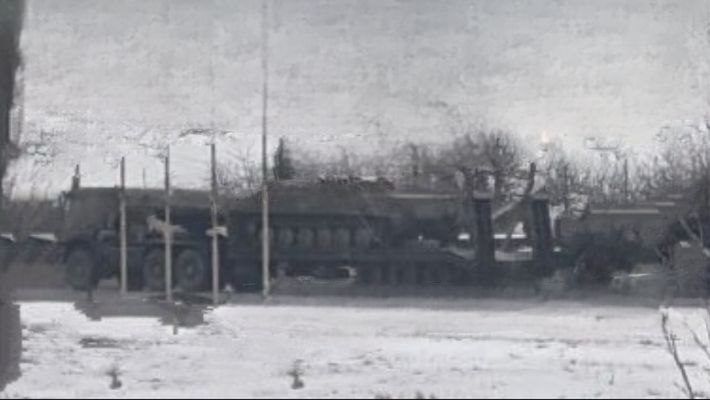 BTR-50 gąsienicowe transportery opancerzone zmierzają do Ukrainy