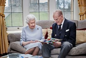Para królewska obchodzi 73. rocznicę ślubu. Z tej okazji ich prawnuki przygotowały laurkę
