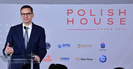 Premier Morawiecki dla BBC: Putin robi to, co Stalin zrobił w 1933 roku