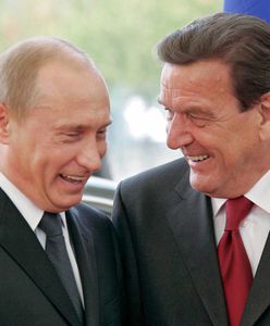 "Współpracę z Moskwą zmienił w kumoterstwo". Dziennikarze rozliczają Schroedera