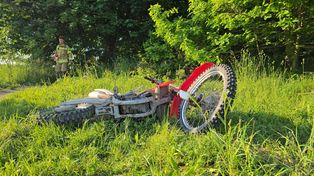 Zderzenie motocykli w Konikowie. Nastolatkowie w szpitalu
