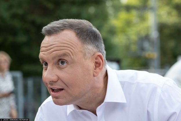 Andrzej Duda przypadkowo opublikował swoją prywatną wiadomość?! Wpis prezydenta szybko ZNIKNĄŁ z platformy