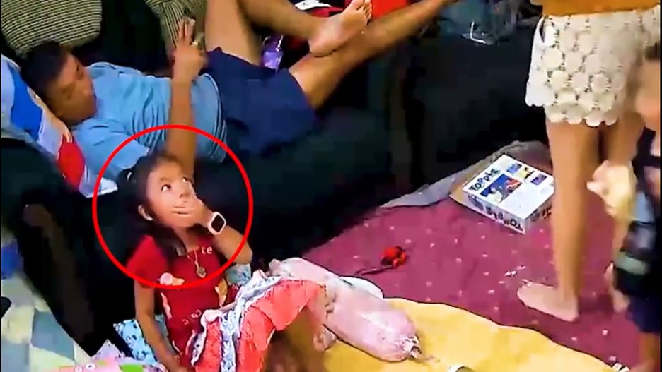 Dziewczynka zaczęła się krztusić. Zawdzięcza życie ojcu