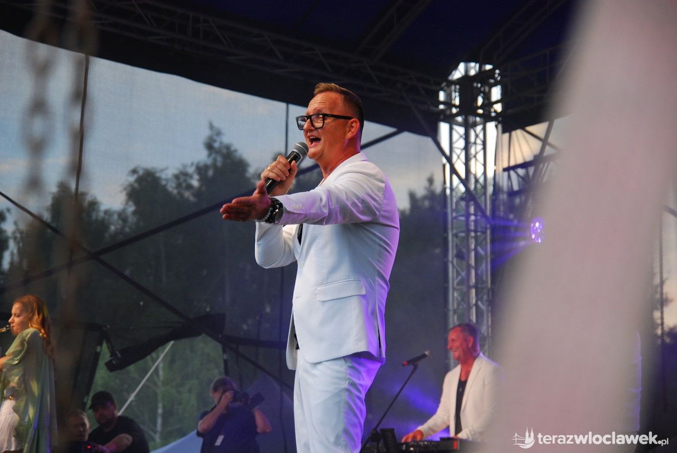IX Powiatowo-Gminny Festiwal Zespołów Weselnych w Boniewie