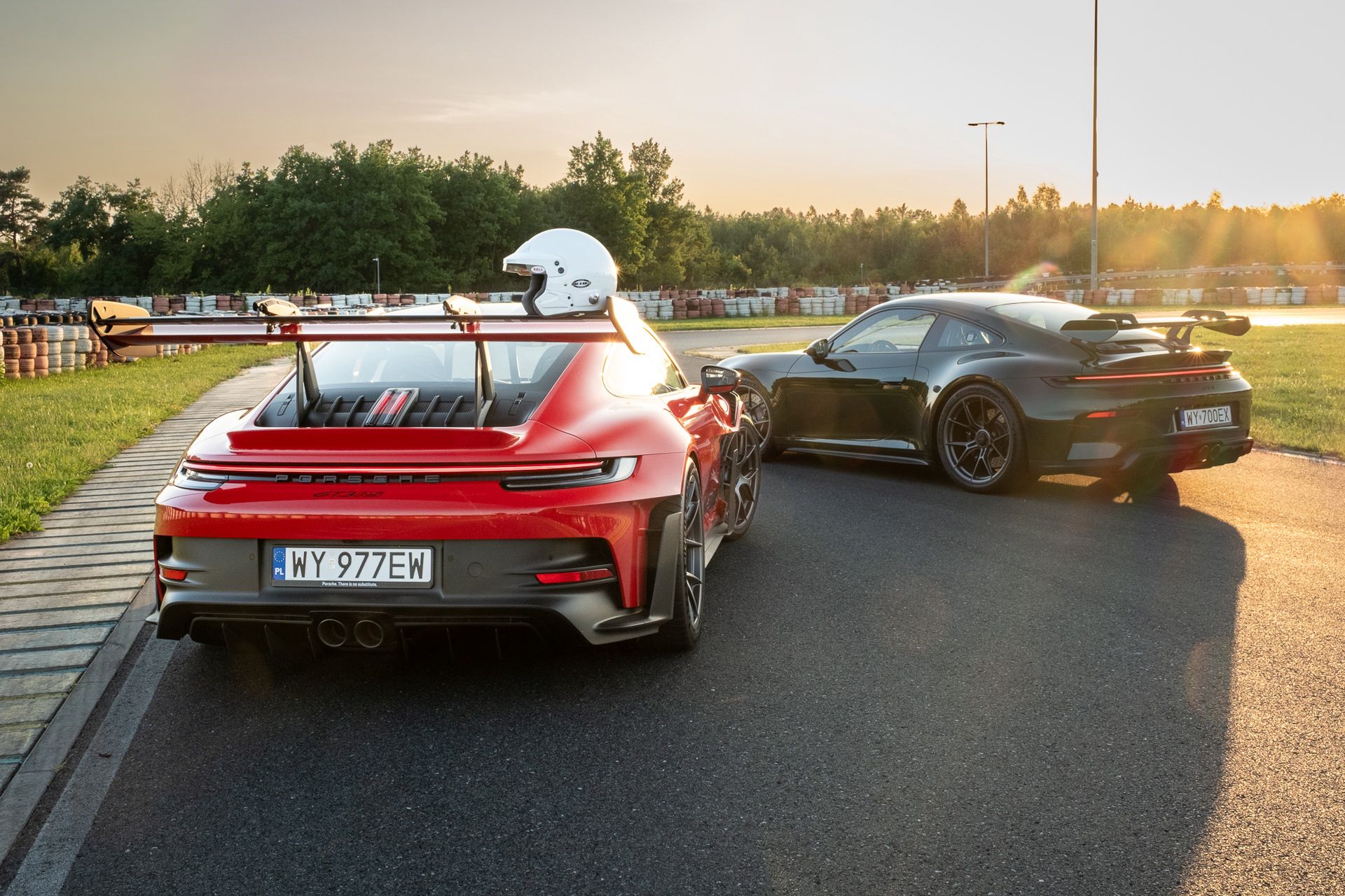 Porsche 911 GT3 vs Porsche 911 GT3 RS