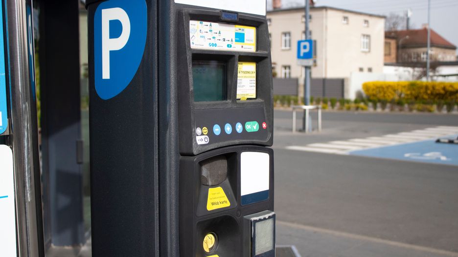 Uwaga na fałszywe kody QR na parkomatach