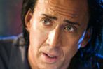Nicolas Cage obudzony przez nagusa z lodem
