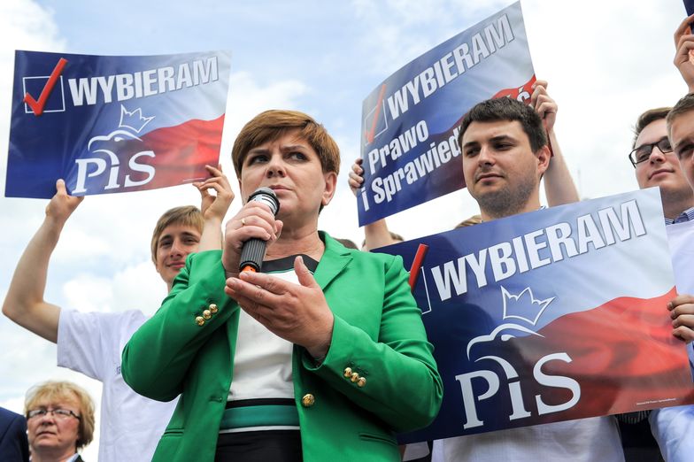 Beata Szydło chce dodatkowych pytań w referendum. M.in. o wiek emerytalny