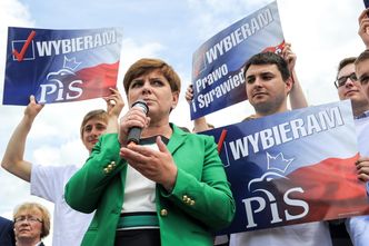 Beata Szydło chce dodatkowych pytań w referendum. M.in. o wiek emerytalny