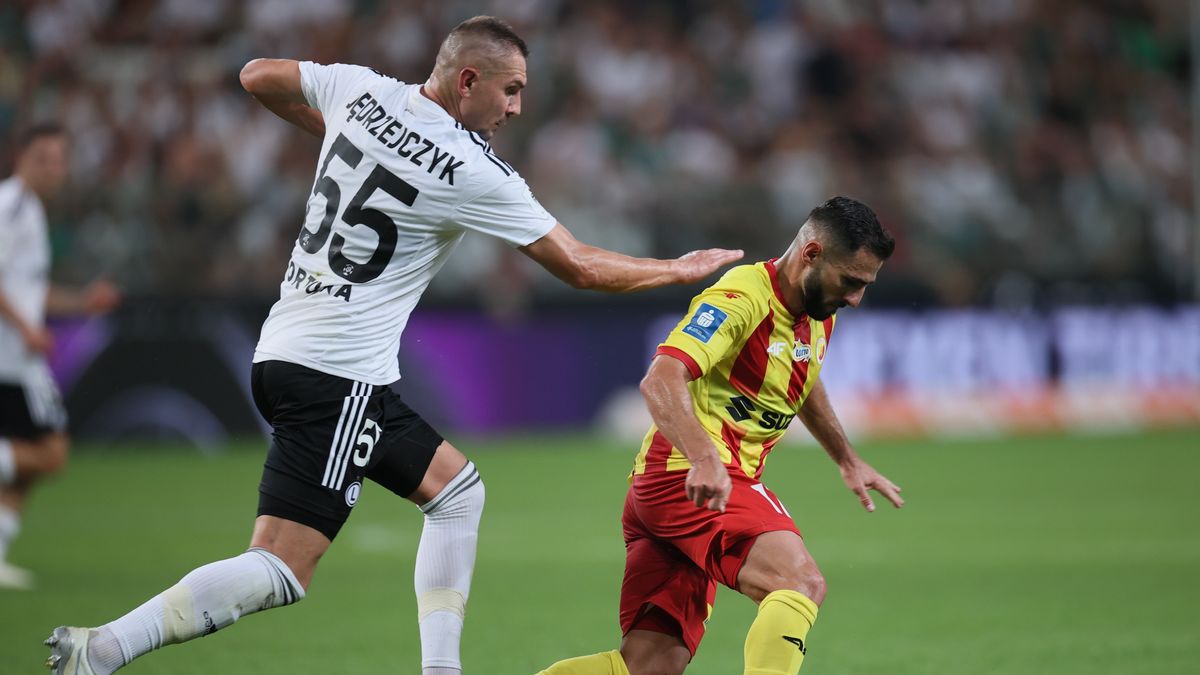 PAP / Leszek Szymański / Na zdjęciu: Artur Jędrzejczyk (z lewej) i David Gonzalez