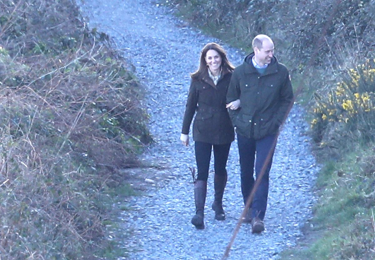 William i Kate przyłapani w objęciach. Książęca para poszła na romantyczny spacer