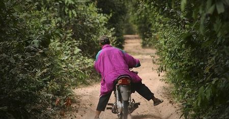 Motocyklista zajechał drogę 10-latkowi i chciał go wykorzystać seksualnie. Chłopcu udało się uciec