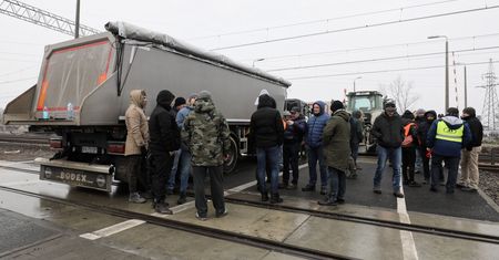Podwykonawcy Astaldi rozmawiali z PKP. Na dziś koniec blokady, ale możliwa znów - przed świętami
