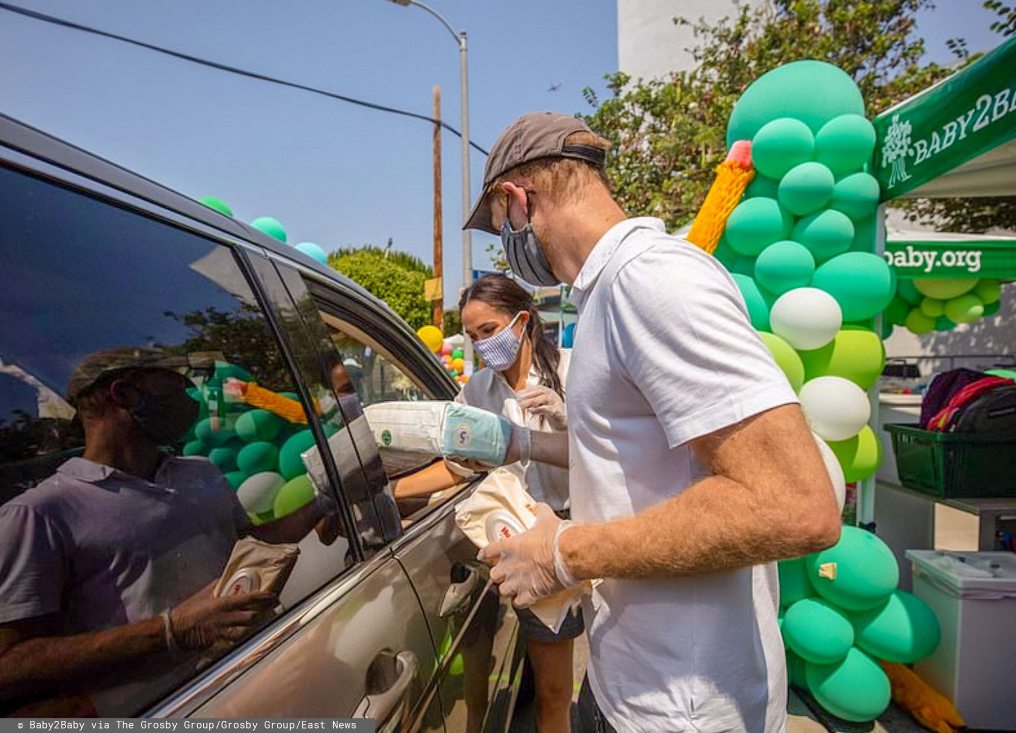 Książę Harry i Meghan Markle jako wolontariusze akcji Baby2Baby