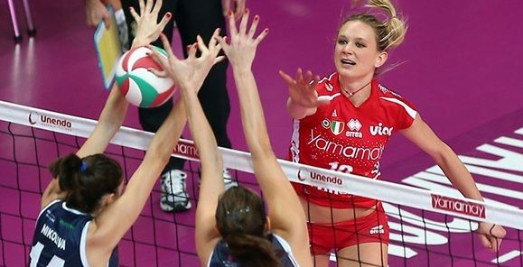  Małgorzata Kożuch stanęła na wysokości zadania i wspomogła swój zespół w awansie do kolejnej rundy LM / fot: volleybusto.com